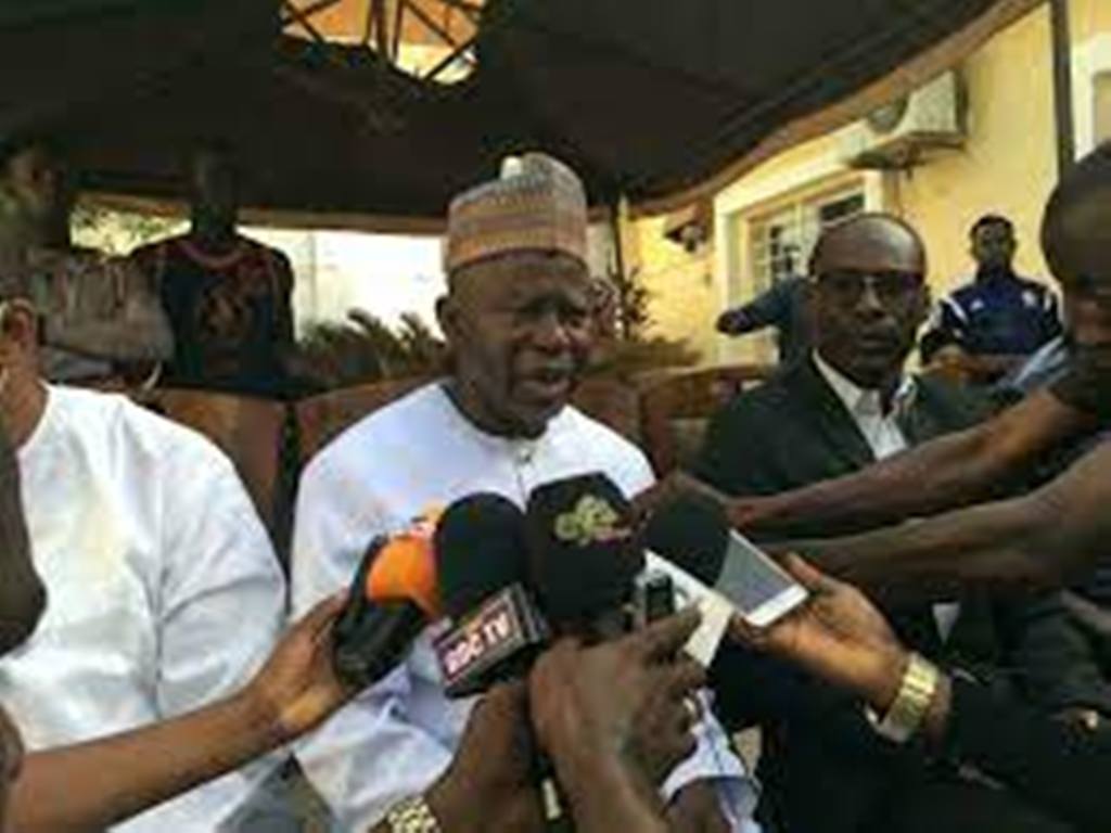 Présidentielle en Gambie: frustration et tristesse dans le camp d'Ousainou Darboe