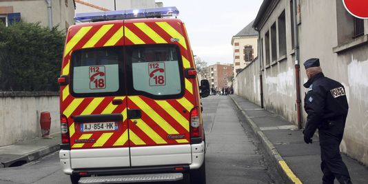 Nantes : en route pour l'hôpital, un détenu agresse ses gardiens et s'évade