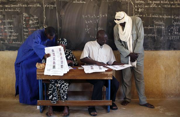Mali: les partis en lice pour le second tour des législatives
