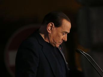 Fin des années Berlusconi ? La presse italienne s'interroge