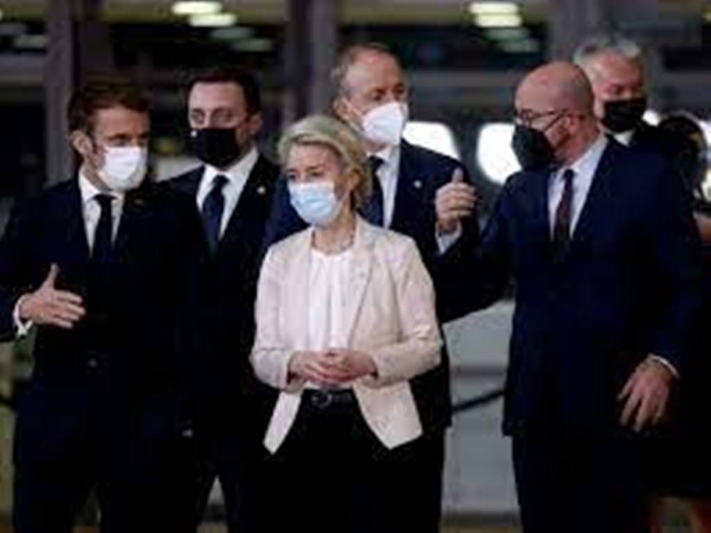 Covid-19 : l'inquiétude sur le variant Omicron au cœur du sommet des Vingt-Sept