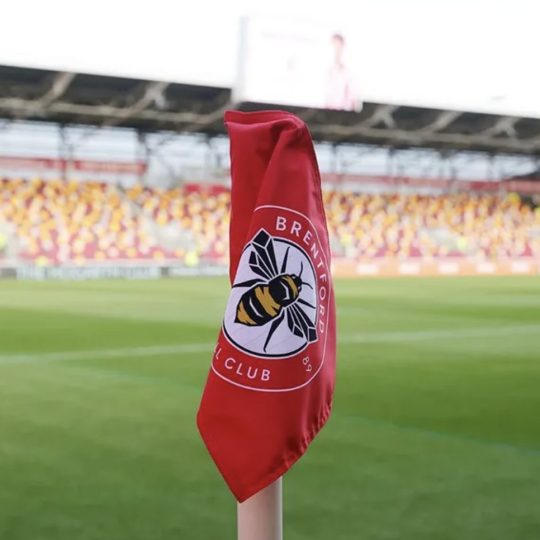 Premier League: le coach de Brentford demande le report de tous les matchs de la semaine