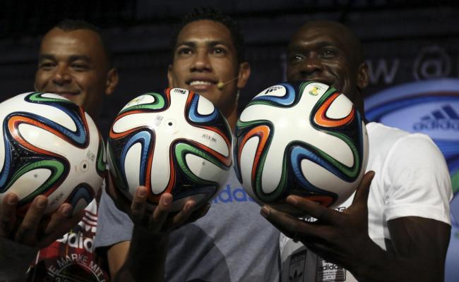 Coupe du Monde 2014: le ballon officiel présenté
