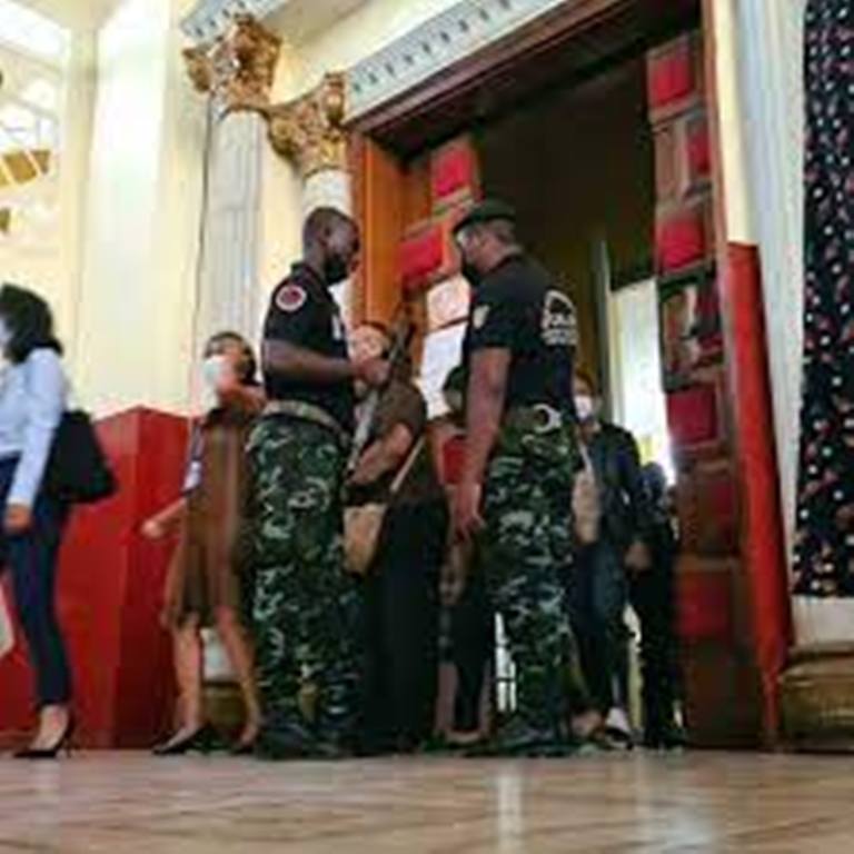 Madagascar: pourquoi Paris ne réagit pas à la condamnation de deux Français