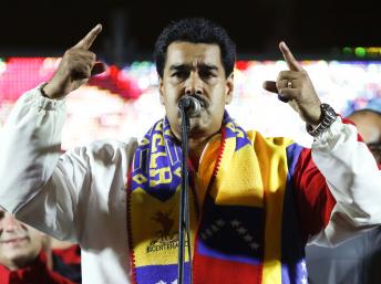 Le Parti socialiste uni du Venezuela (PSUV) du président Nicolas Maduro a recueilli 49,2% des suffrages, soit un total de 5,1 millions de voix, a déclaré la présidente du CNE, Tibisay Lucena. REUTERS/Carlos Garcia Rawlins