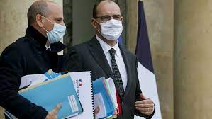 Covid-19 en France: le gouvernement tente de répondre aux critiques face aux nouvelles mesures