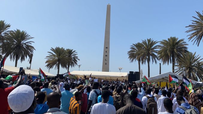 SOTRAC: d’ex-agents marchent pour réclamer 9 milliards de francs à l’État