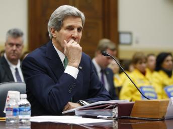 John Kerry répond aux questions de la Chambre des représentants, le 10 décembre, à Washington. REUTERS/Jonathan Ernst
