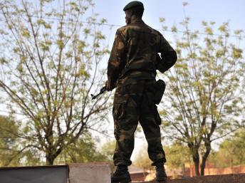Militaire malien dans le Kati, près de Bamako. AFP PHOTO / ISSOUF SANOGO