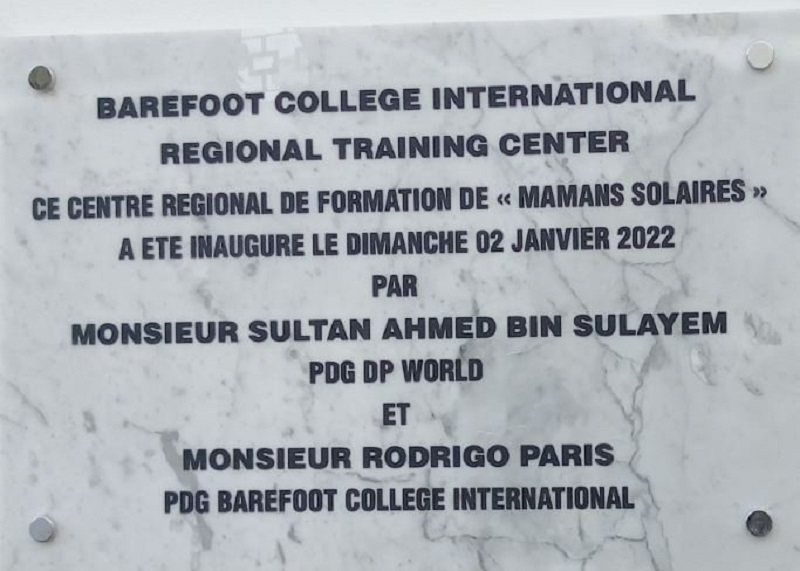 Partenariat entre DP World et Barefoot College International pour la formation des femmes rurales en énergie solaire