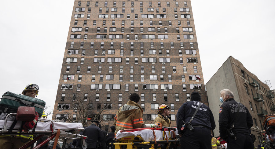A New York, un incendie accidentel fait au moins 19 morts dont 9 enfants Ajouter l'article à vos favorisRetirer l'article de vos favorisETATS-UNIS