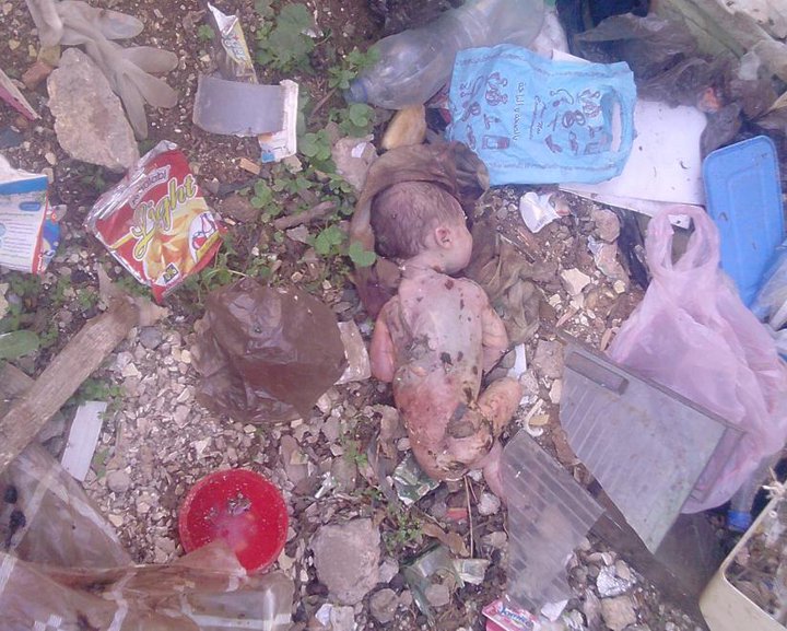 Coki : un bébé retrouvé en pleurs sur un tas d'immondices
