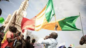 Mali : après la démonstration de force, la junte s'active sur le front diplomatique