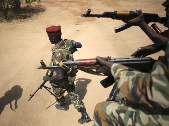 Des soldats sud-soudanais à Juba, la capitale, le 21 décembre 2013. REUTERS/Goran Tomasevic