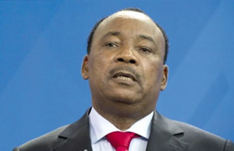 Niger : des milliers de personnes manifestent contre le Président Issoufou