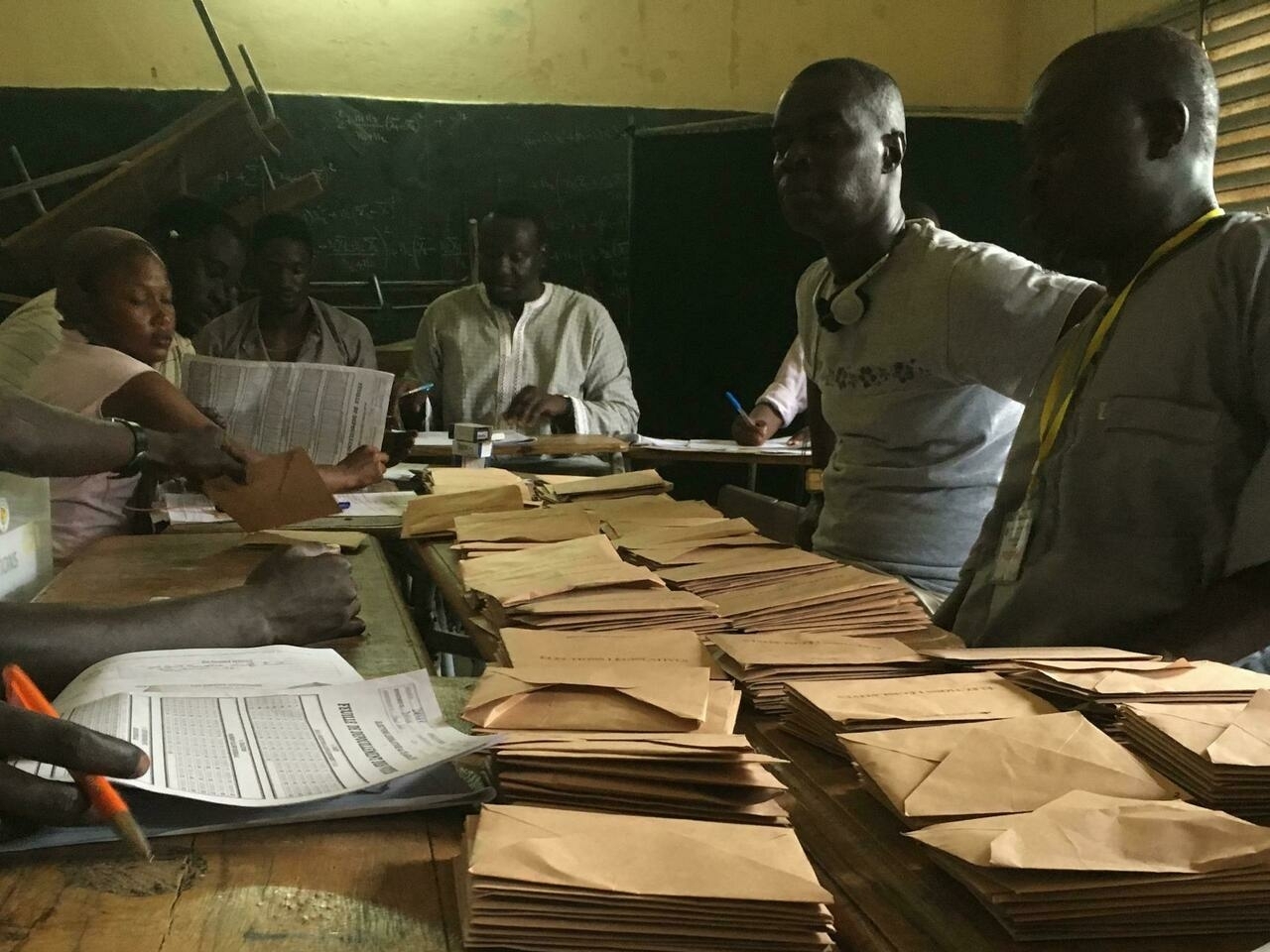 #Senegalvote : Yewwi Askan Wi en tête devant Benno Book Yaakar au centre Cambérène 3