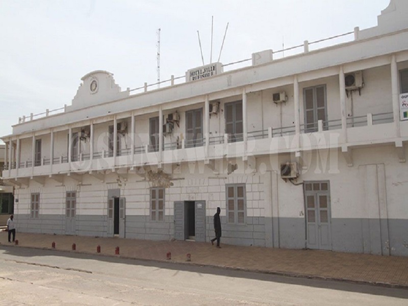 Locales 2022 : Yewwi Askan Wi gagne la ville de Rufisque, Ismaila Madior Fall mord la poussière