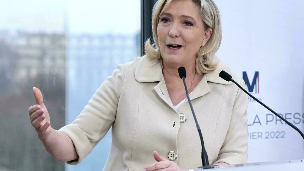 Marine Le Pen juge "violent" que Marion Maréchal songe à rejoindre Zemmour
