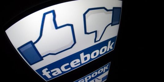 Facebook accusé d'analyser les messages privés