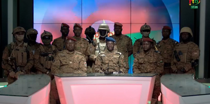 Coup d’État au Burkina Faso: la junte reçoit des représentants des partis politiques