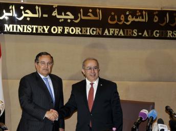 Algérie: la visite du chef de la diplomatie égyptienne provoque une crise politique