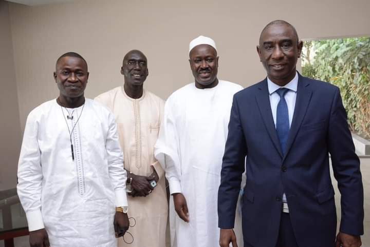 Crise scolaire : pas encore de consensus après la rencontre entre gouvernement et syndicats 