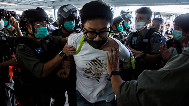 Hong Kong: un militant pro-démocratie arrêté avant une manifestation contre les Jeux de Pékin