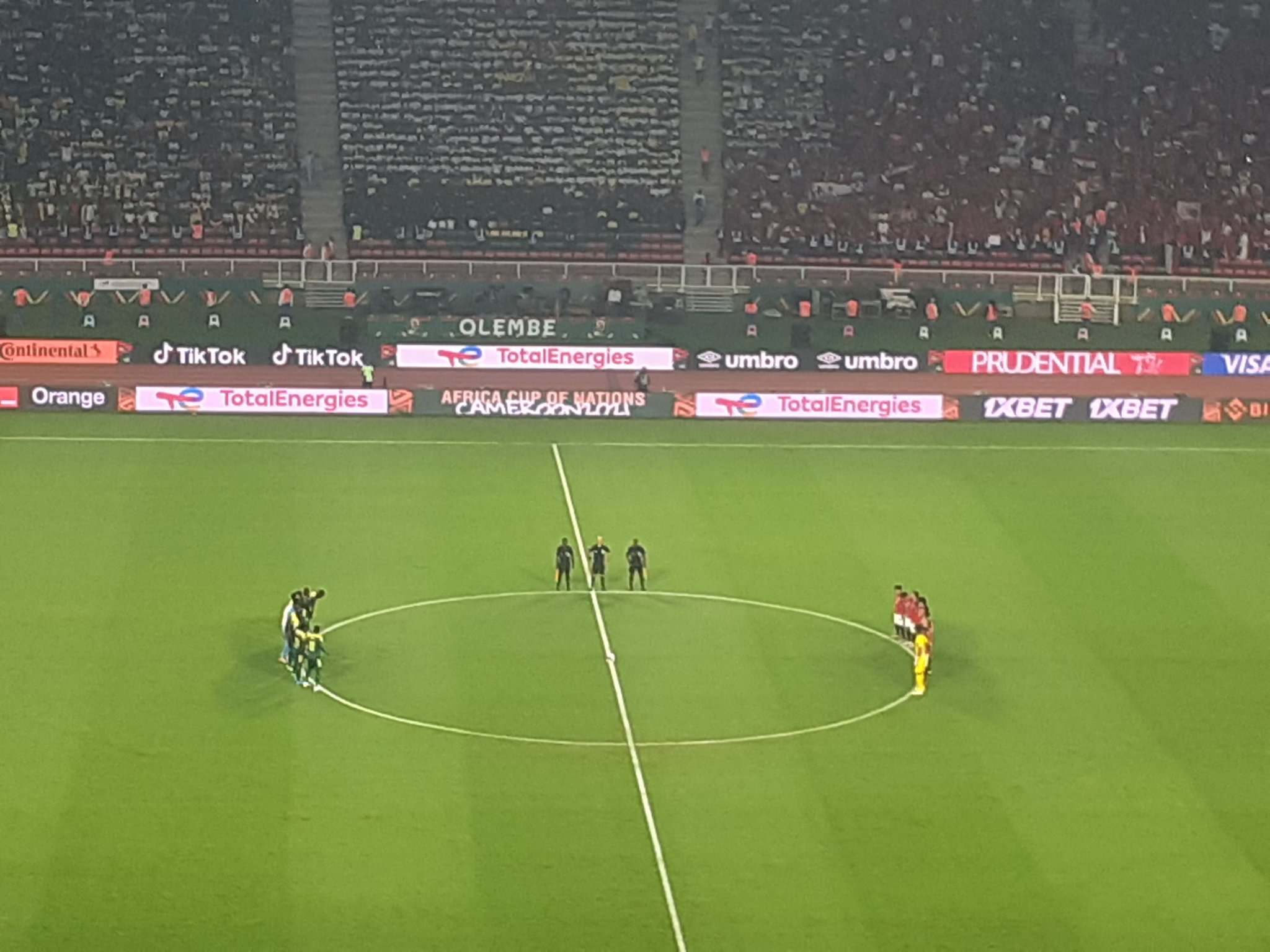 Penalty pour le Sénégal à la 4e minute: Sadio Mané se rate 