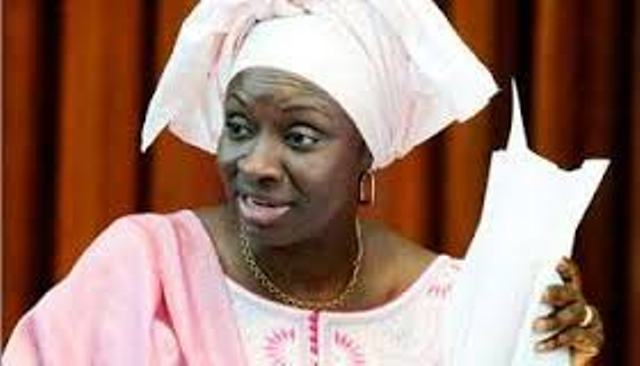 Méprise ou décrispation, Mimi Touré confie à des proches « Rien ne m'oppose au président Macky Sall »