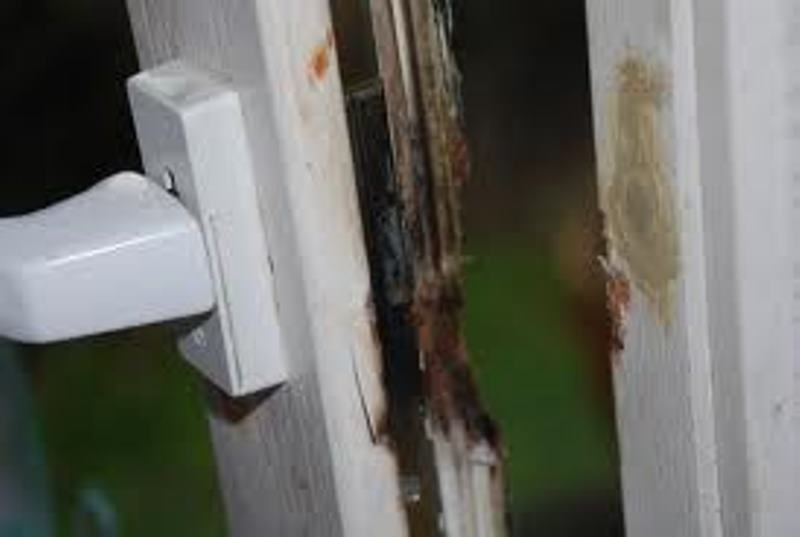 Vol  à la Sicap Liberté 2: un malfaiteur défonce une fenêtre et emporte un ordinateur, un portable et des bijoux