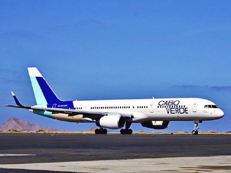 Transport raté des familles des joueurs à Yaoundé : l'aviation civile capverdienne traînée devant la justice