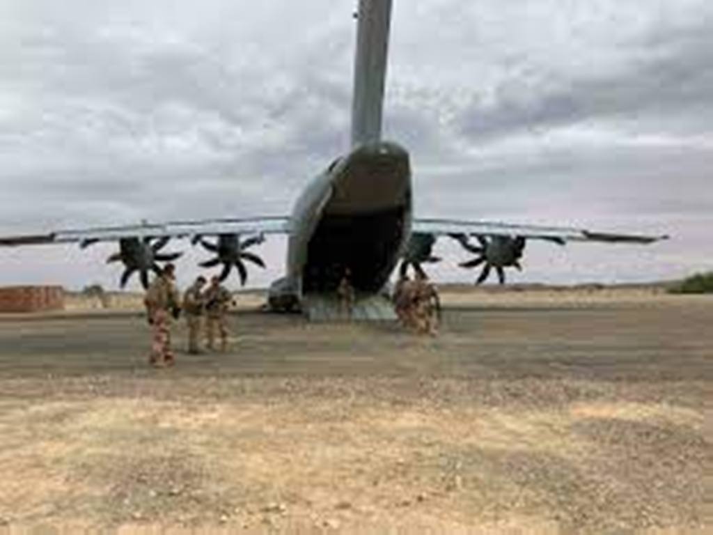 Barkhane: un «dîner de travail» franco-africain à l'Elysée pour discuter de l'avenir de la lutte anti-jihadiste au Sahel