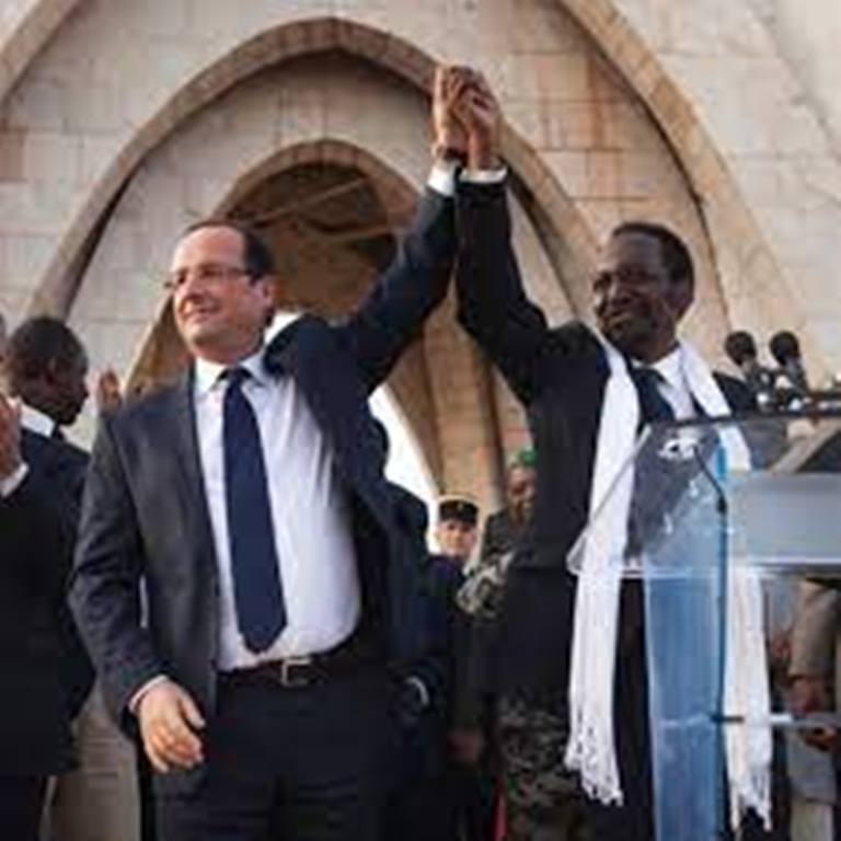 Départ de Barkhane du Mali: retour sur une opération française acclamée puis désavouée