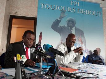 Côte d'Ivoire: le leader du FPI devant la presse proche du PDCICôte d'Ivoire: le leader du FPI devant la presse proche du PDCI