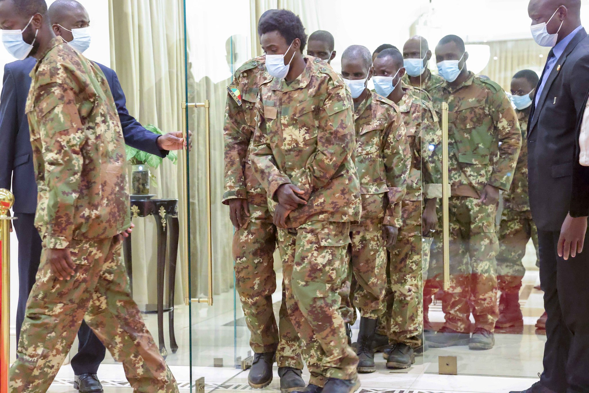 Mali: la Présidence annonce la libération de 18 otages détenus depuis 2019 par les terroristes