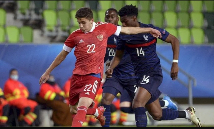 Guerre en Ukraine : exclue du Mondial 2022, la Russie dénonce une "discrimination"