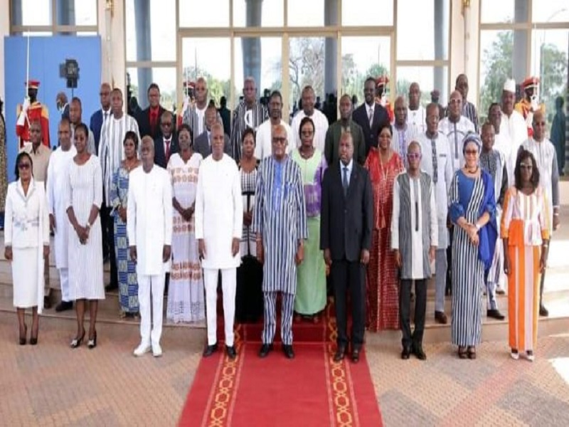 Au Burkina Faso, la junte forme un gouvernement composé de 25 ministres