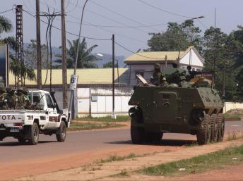 En Centrafrique, des troupes de la Misca ont quitté Bangui, ce vendredi matin, en direction de Sibut. REUTERS/Alain Amontchi