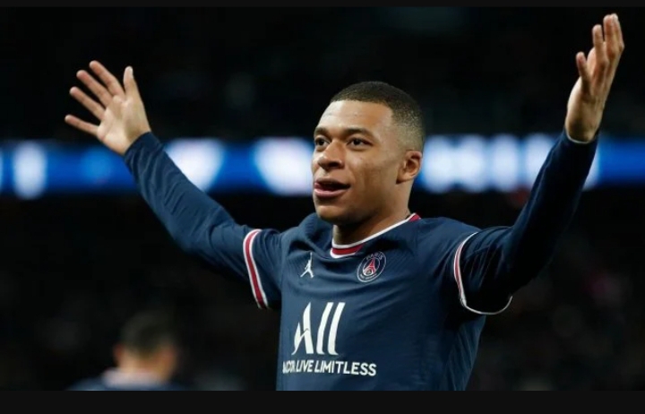 Kylian Mbappé devrait pouvoir jouer contre le Real mercredi