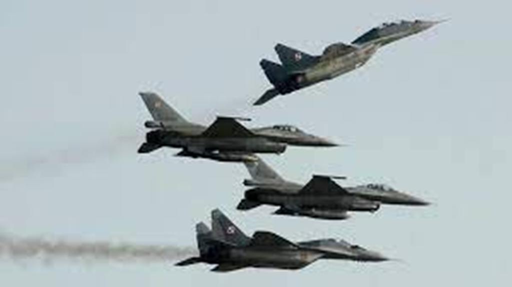 Guerre en Ukraine: Polonais et Américains en désaccord sur la livraison d'avions de chasse