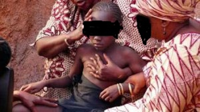 Le gouvernement contre l’excision : Anta Sarr, Eva Marie Coll Seck et Benoît Sambou décrètent la « tolérance zéro »