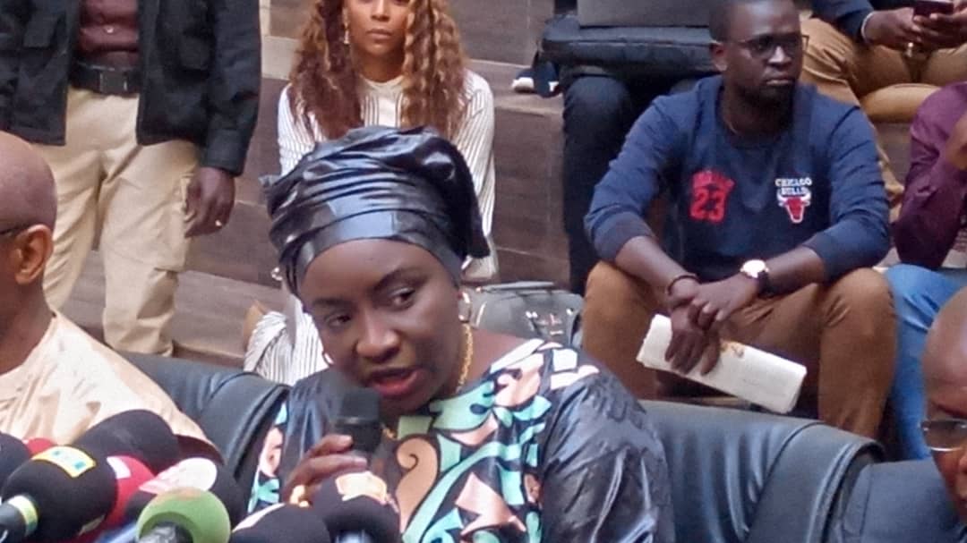 Mimi Touré à Ousmane Sonko : « Ce n'est pas BBY qui détient de carnet de rendez-vous du salon Sweety beauté»