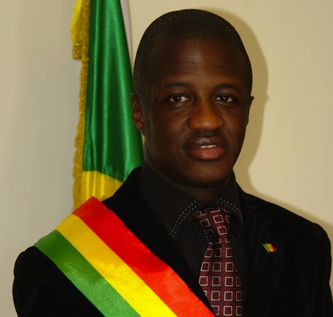 Nuit des Etoiles du sport : Malick Diop honoré par Mary Teuw Niane