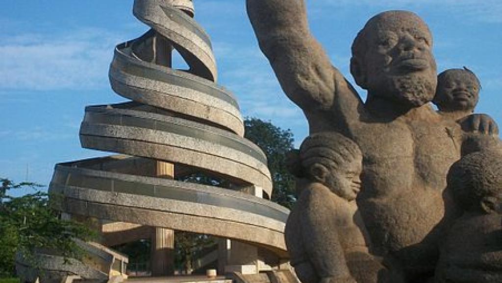 Monument de la réunification du Cameroun, construit au début des années 1970. ArmeloAmbara/wikimedia.org