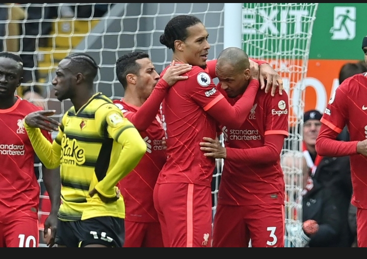 Liverpool FC prend provisoirement la tête de la PL