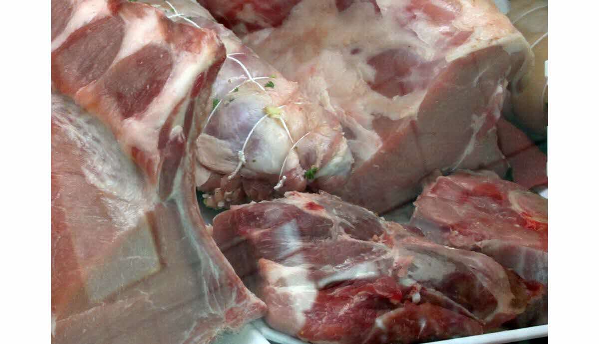 Dakar: un boucher arrêté avec 97 kg de viande pourrie jetée par Auchan