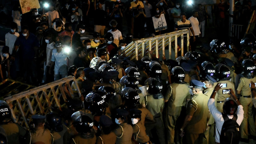 Le Sri Lanka s’enfonce dans la crise économique et politique