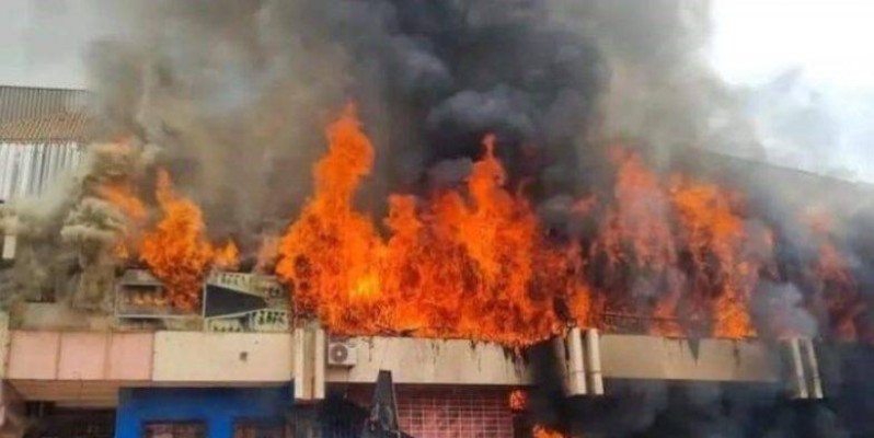 Centrafrique: violent incendie au stade omnisports de Bangui