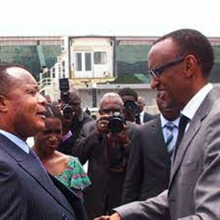 En visite à Brazzaville, Paul Kagame signe une série d'accords avec Denis Sassou-Nguesso