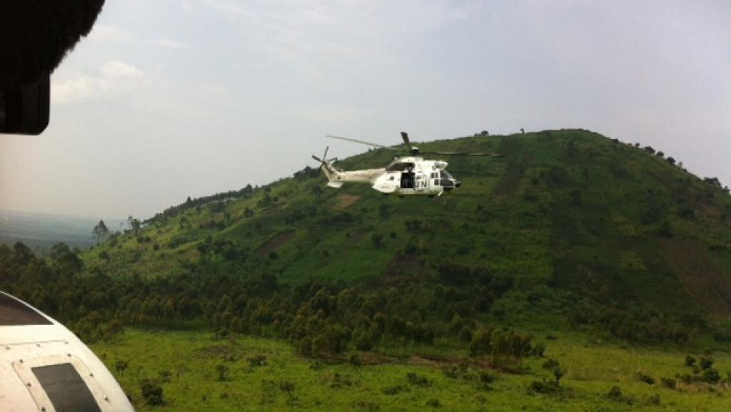 Des hélicoptères de la Monusco, dans l'est de la RDC, en octobre 2013. RFI/Leéa Lisa Westerhoff